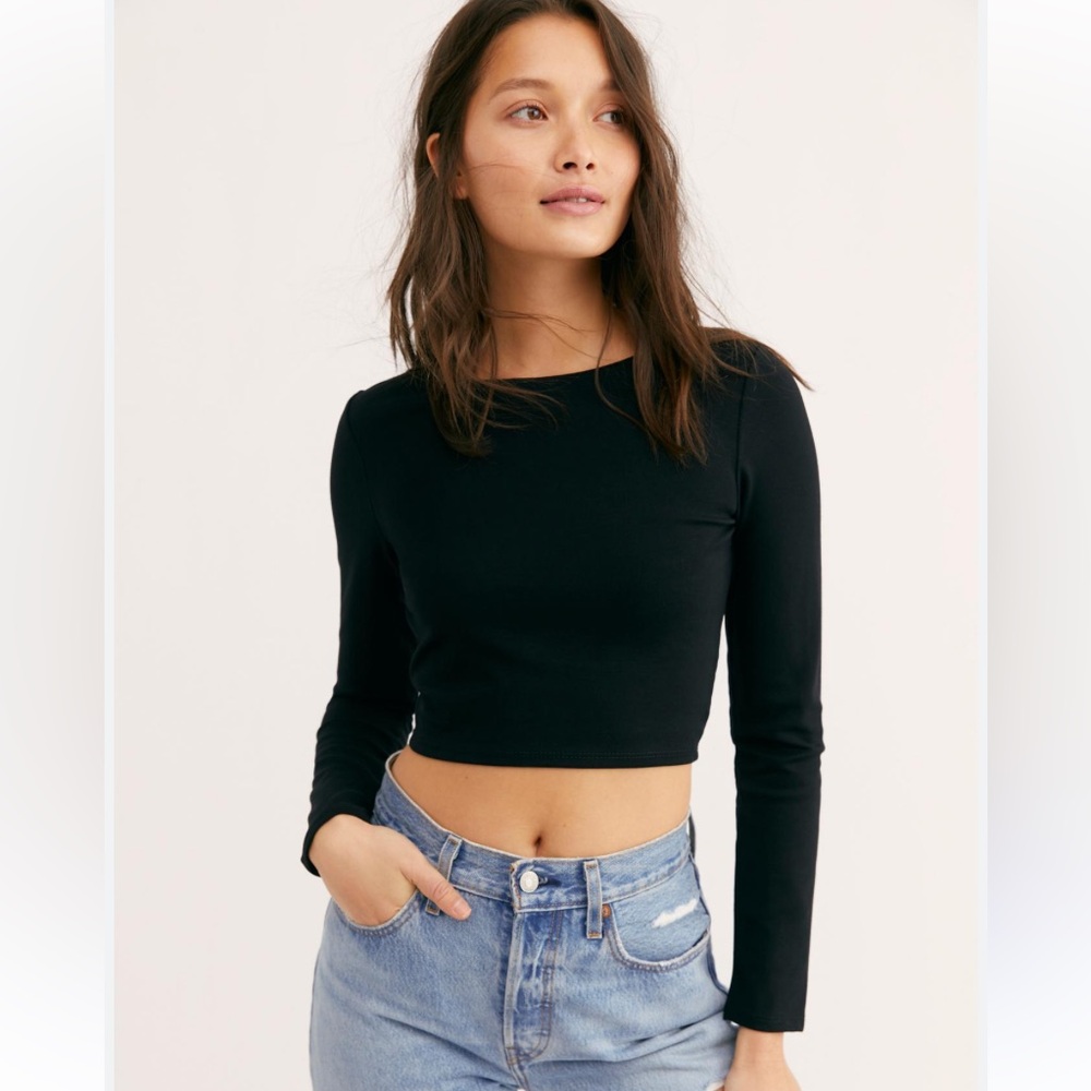 FREE PEOPLE | like new Low Back Long Sleeve Crop Top - S